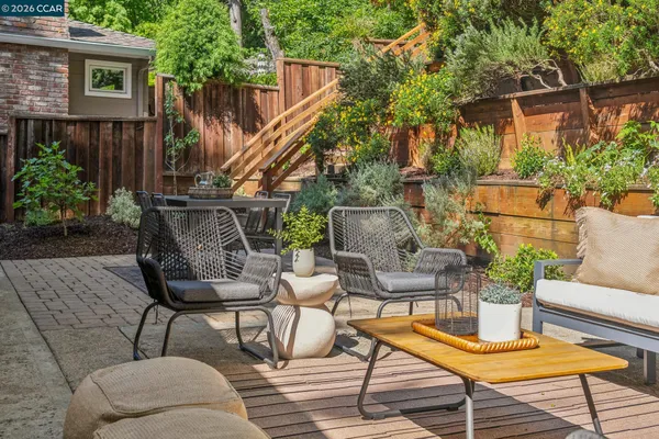 $995,000 | 6728 Aitken Drive, Oakland, CA 94611