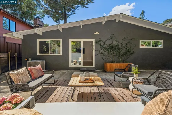 $995,000 | 6728 Aitken Drive, Oakland, CA 94611