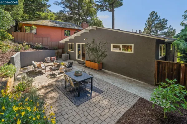 $995,000 | 6728 Aitken Drive, Oakland, CA 94611