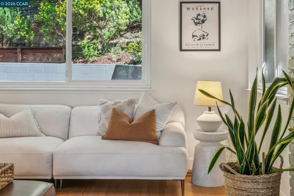 $995,000 | 6728 Aitken Drive, Oakland, CA 94611