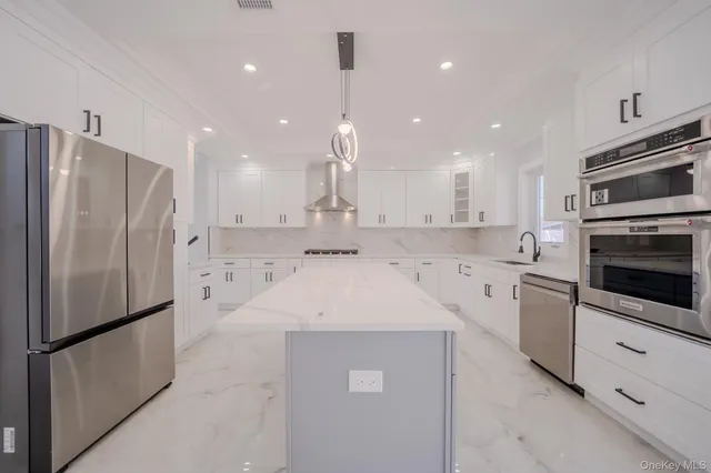 $1,549,000 | 68 Spruce Street, Hicksville, NY 11801