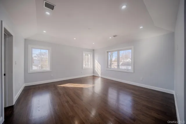 $1,549,000 | 68 Spruce Street, Hicksville, NY 11801