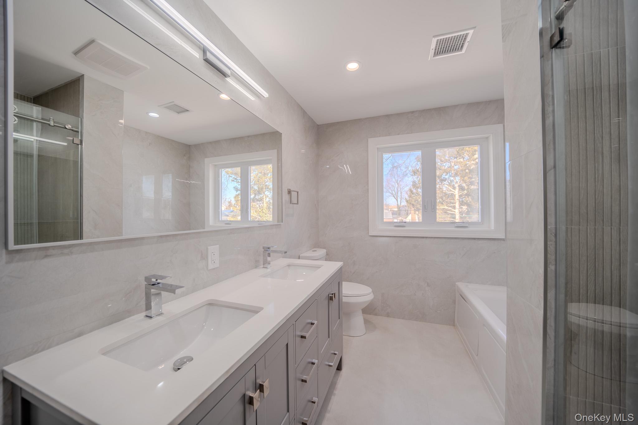 68 Spruce Street Hicksville, NY 11801 - Photo 26 of 39