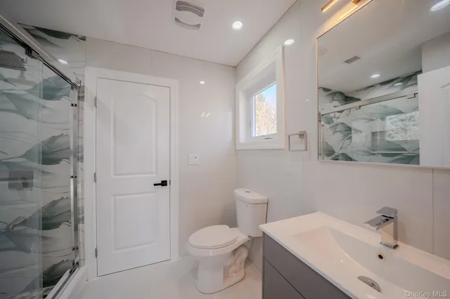 $1,549,000 | 68 Spruce Street, Hicksville, NY 11801