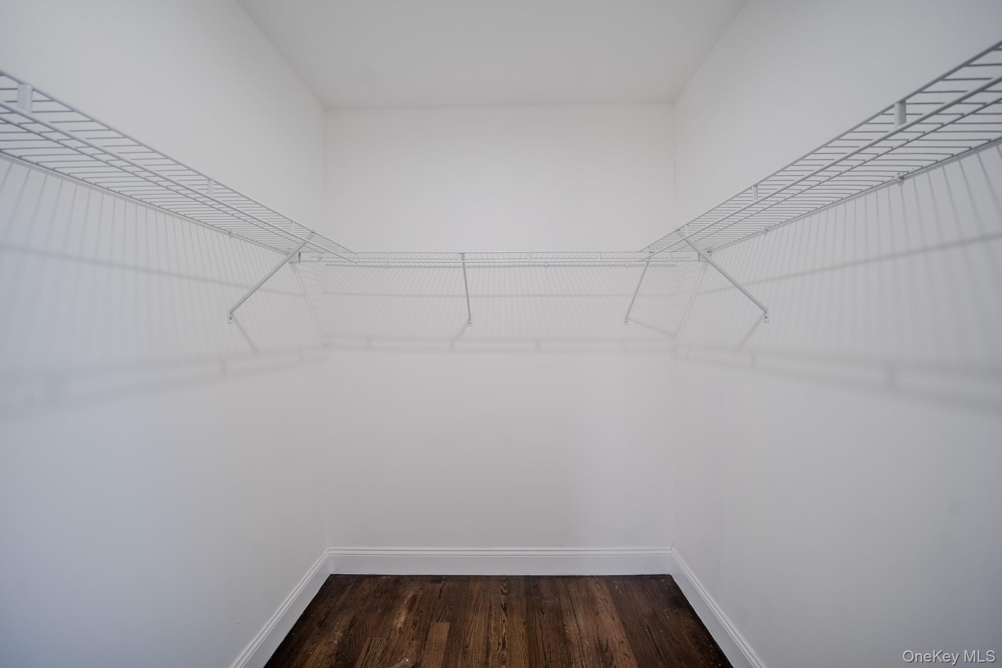 68 Spruce Street Hicksville, NY 11801 - Photo 31 of 39