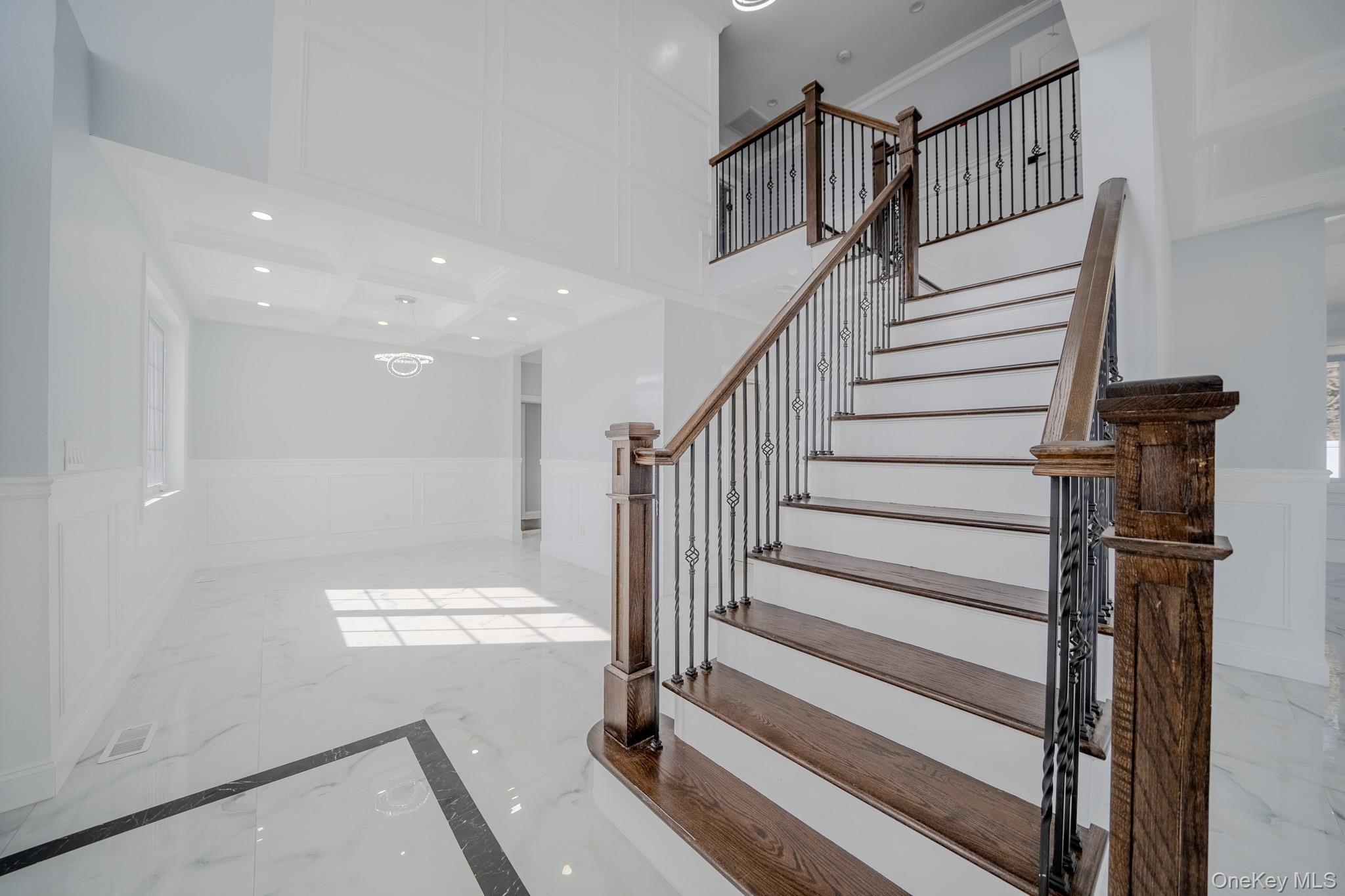 68 Spruce Street Hicksville, NY 11801 - Photo 4 of 39