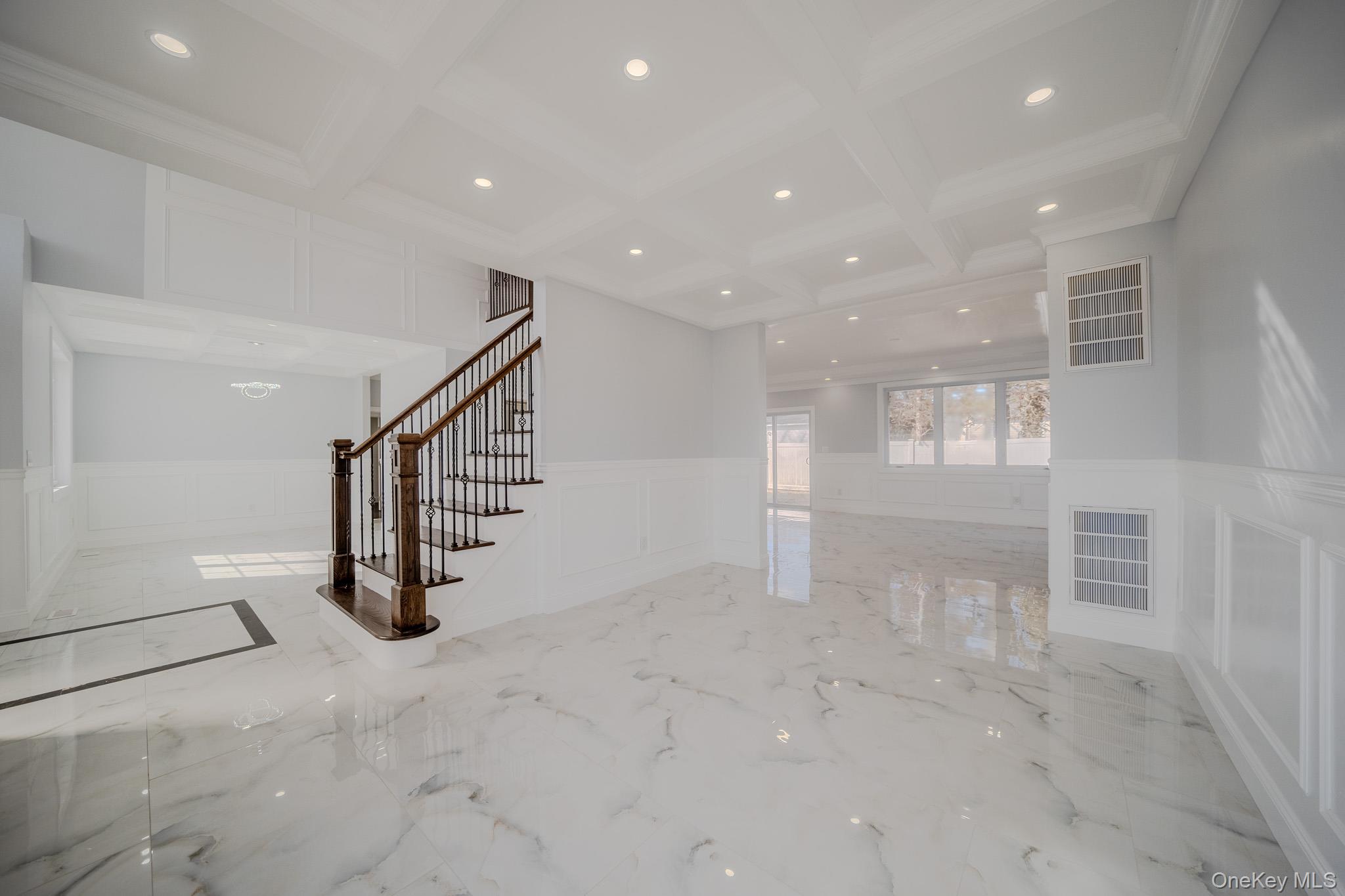 68 Spruce Street Hicksville, NY 11801 - Photo 6 of 39