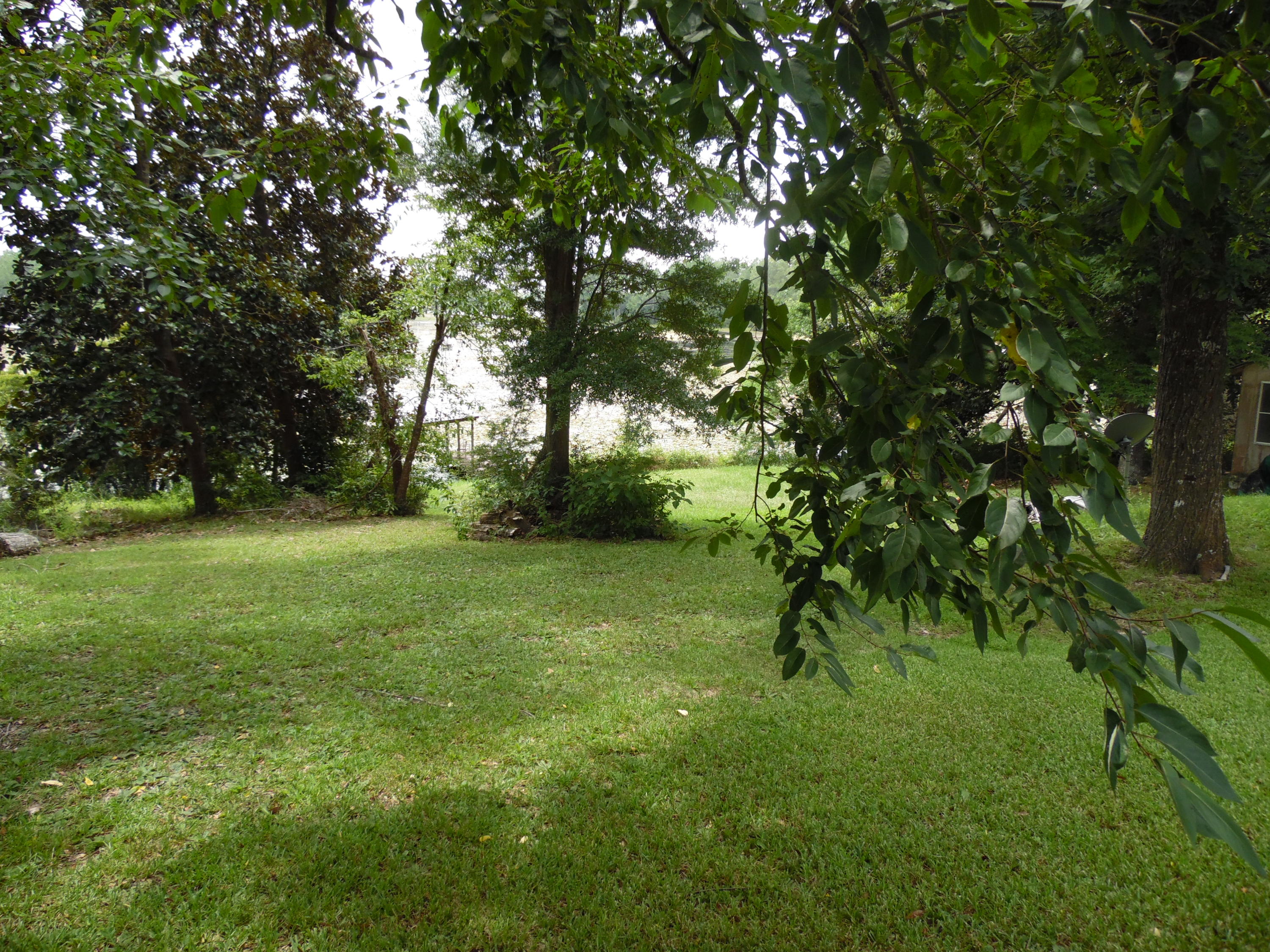 723 Squirrel Road DeFuniak Springs, FL 32433 - Photo 7 of 33 a view of outdoor space