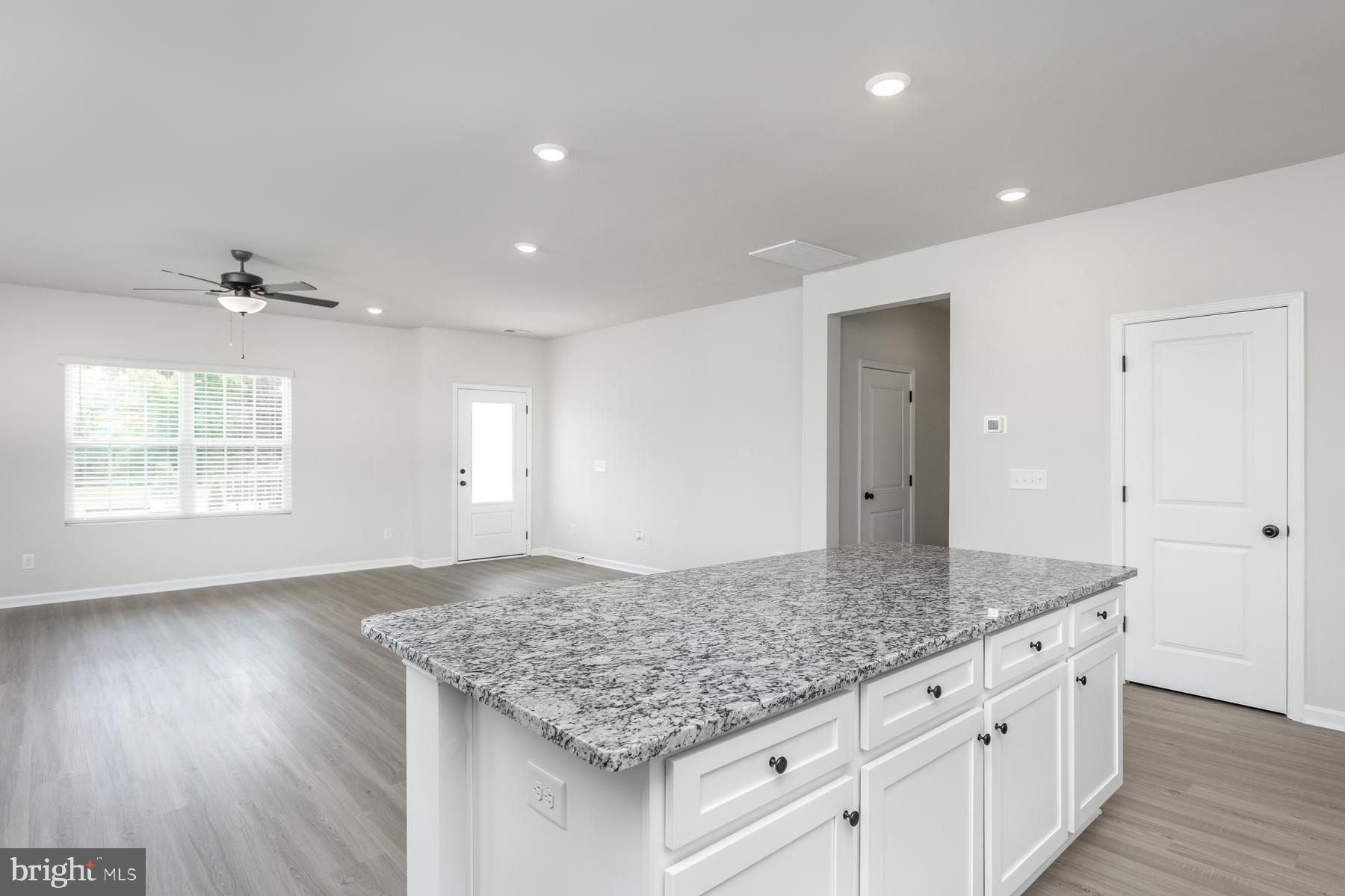 33 Brompton Street Falling Waters, WV 25419 - Photo 5 of 14