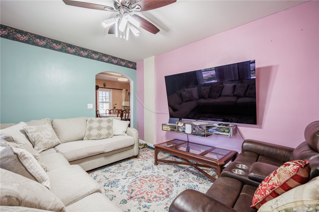 52 Clayton Street Rochester, NY 14612 - Photo 12 of 32 Living Room