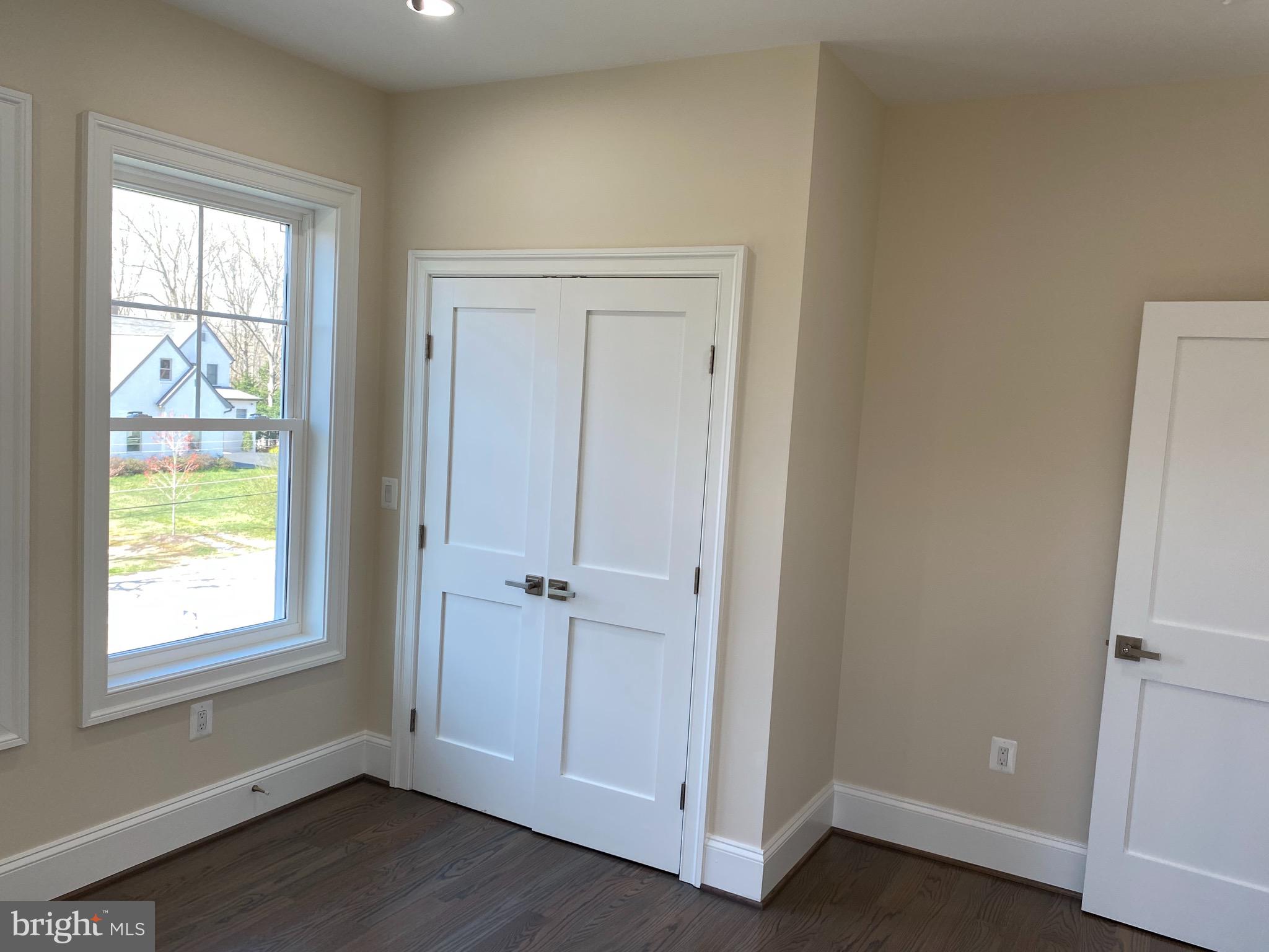 8712 Redman Street Springfield, VA 22153 - Photo 44 of 77 Jack & Jill 1st room