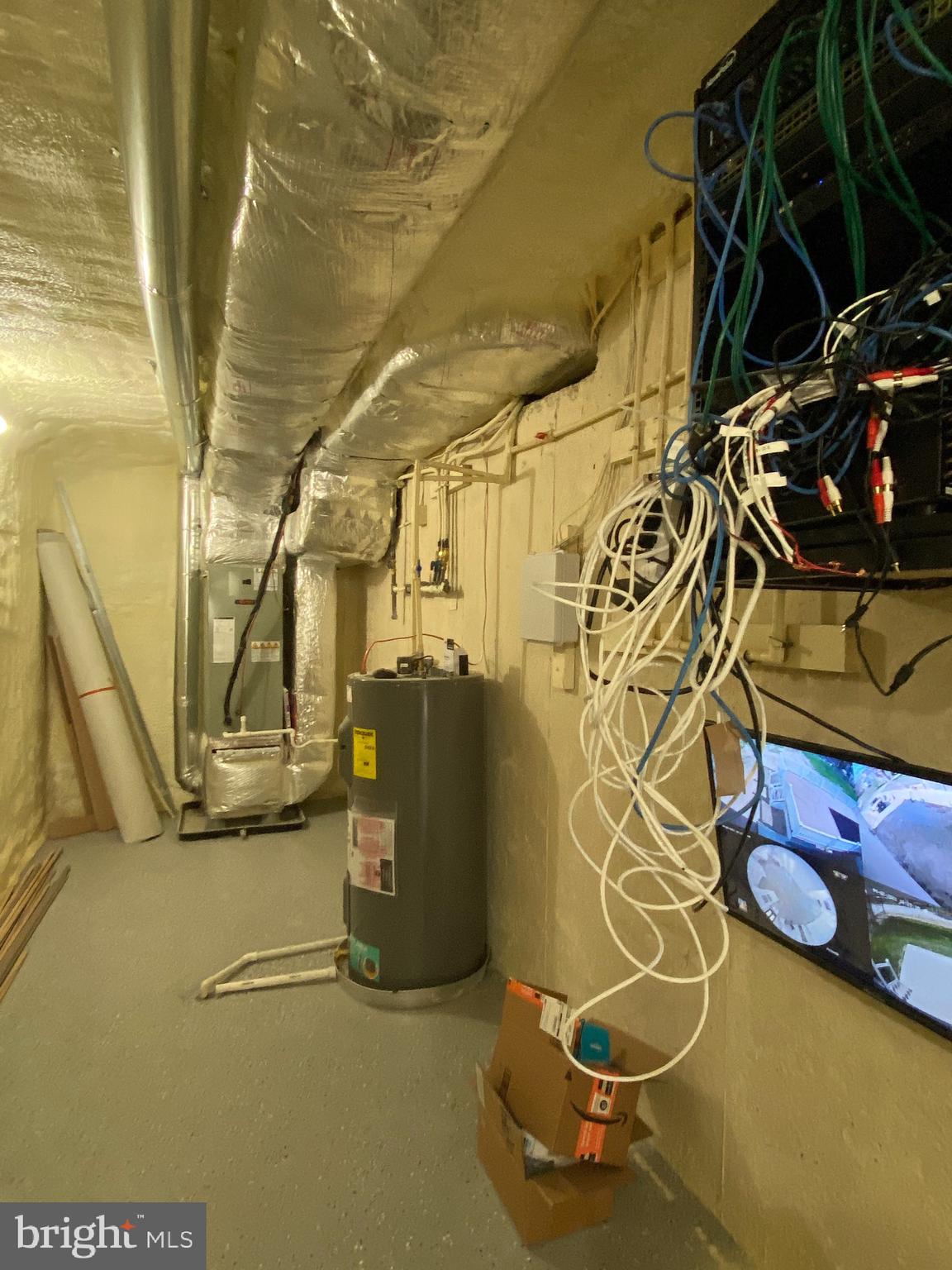 8712 Redman Street Springfield, VA 22153 - Photo 55 of 77 utility/mechanical room - out of the way -