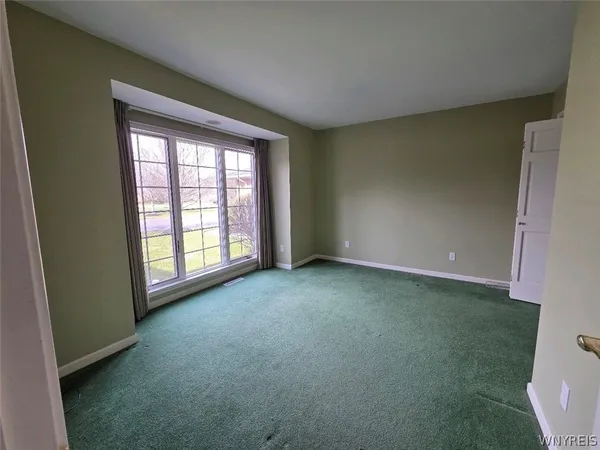 $489,000 | 3 St Charles Court, Amherst, NY 14221