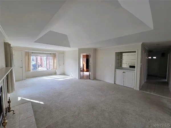 $489,000 | 3 St Charles Court, Amherst, NY 14221