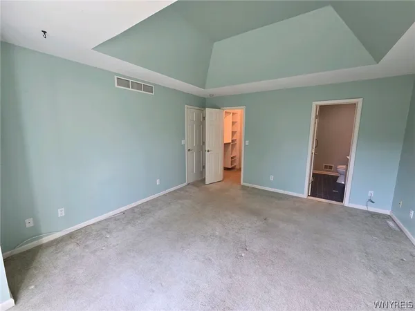 $489,000 | 3 St Charles Court, Amherst, NY 14221