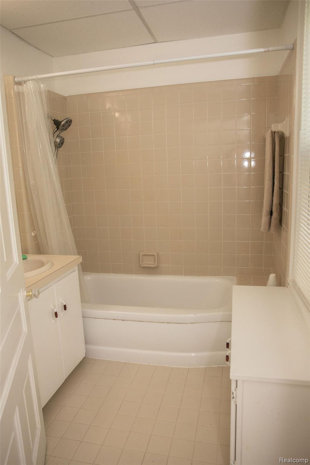268 Benjamin Street Romeo, MI 48065 - Photo 24 of 56 398A1253.jpg