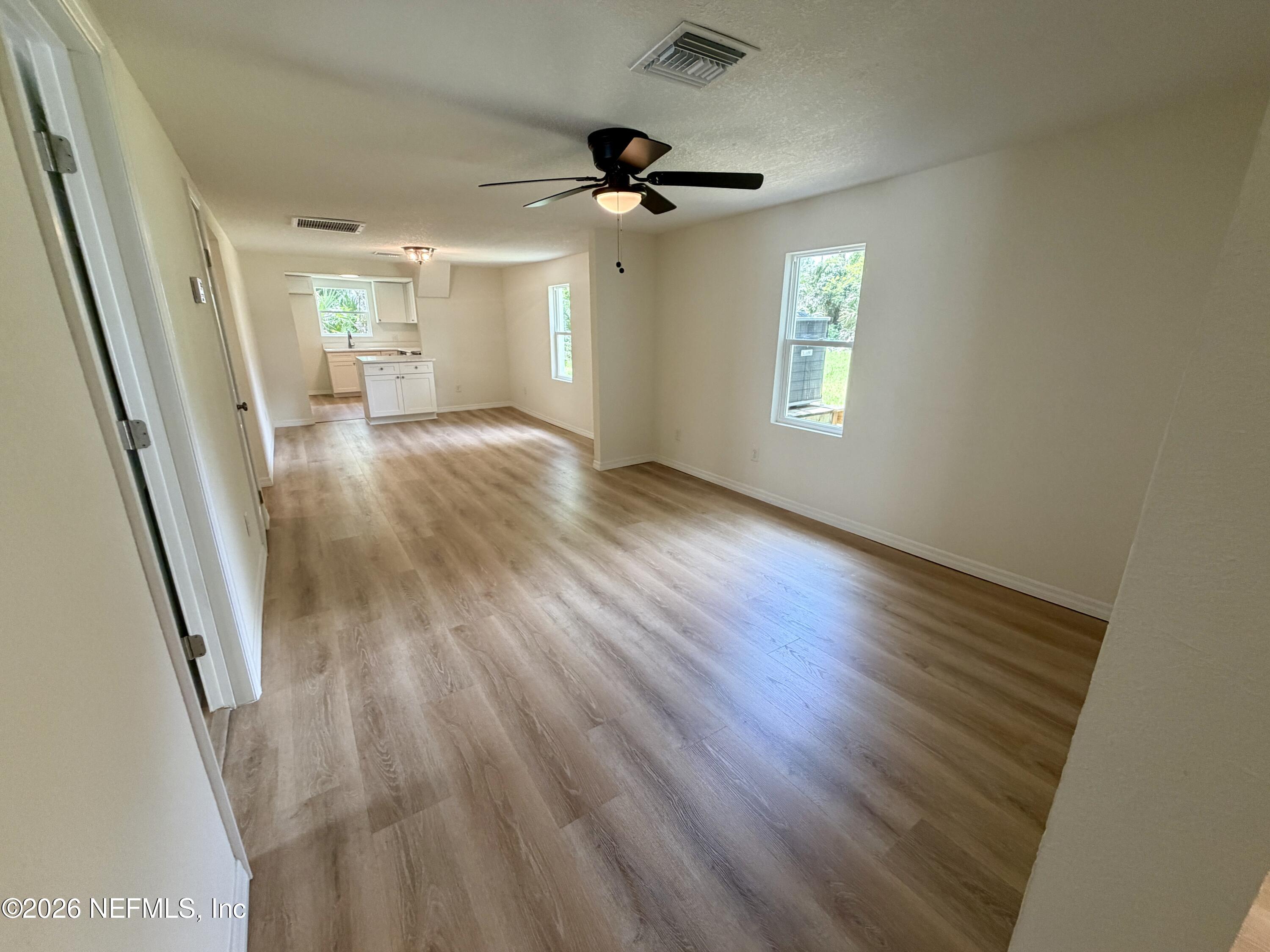 153 Twine Street St. Augustine, FL 32084 - Photo 5 of 30 Living/Dining