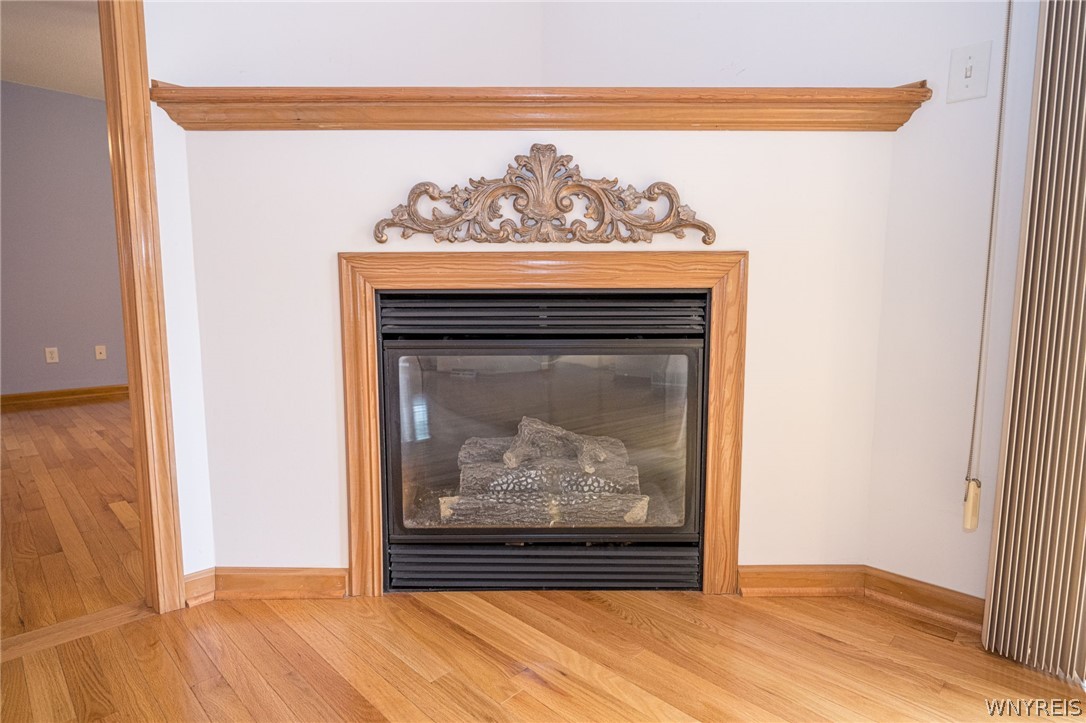 5 Alexander Parkway Pendleton, NY 14120 - Photo 9 of 49 Gas Fireplace