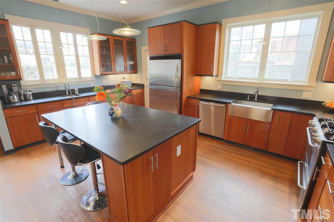 204 East Park Drive Raleigh, NC 27605 - Photo 7 of 25 Gallery Image 7