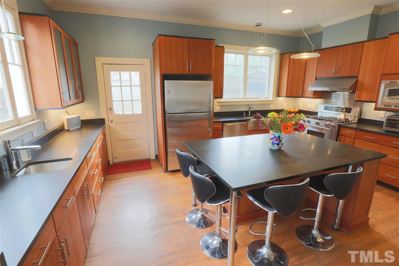 204 East Park Drive Raleigh, NC 27605 - Photo 9 of 25 Gallery Image 9
