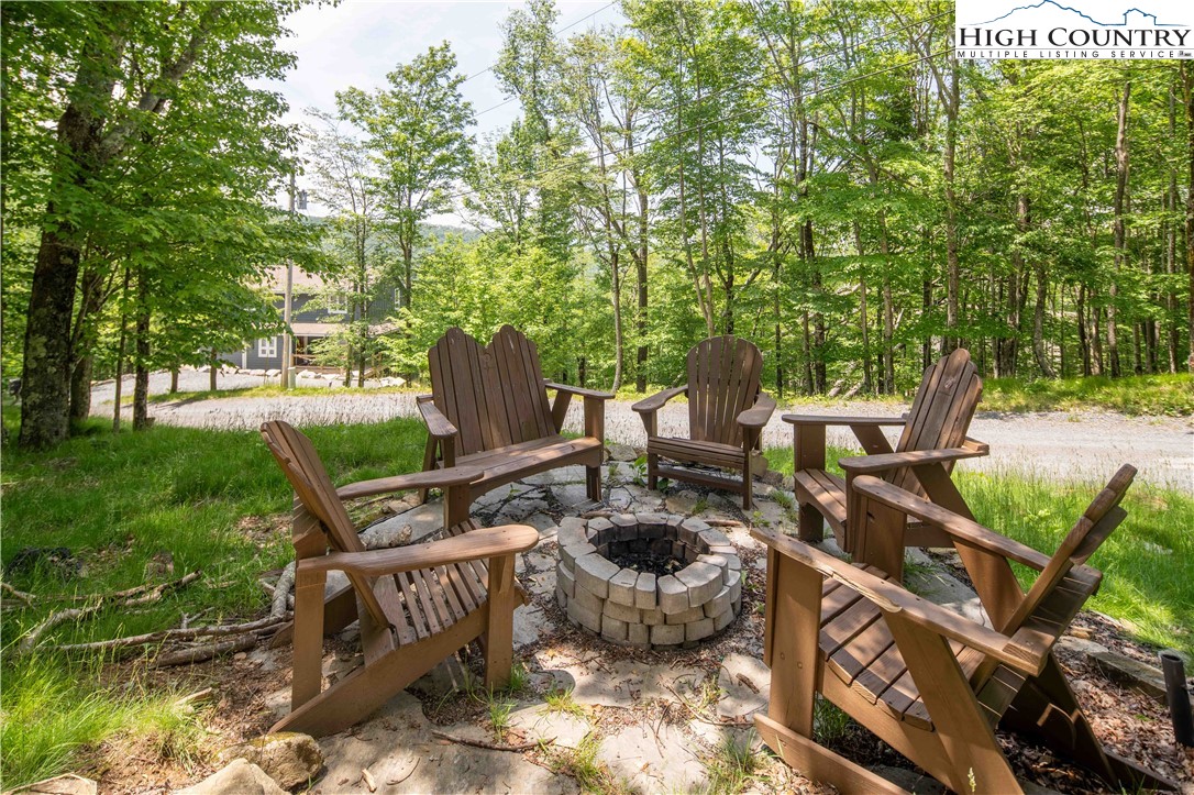 111 Pinnacle Ridge Road Beech Mountain, NC 28604 - Photo 45 of 50 a view of outdoor space yard and patio