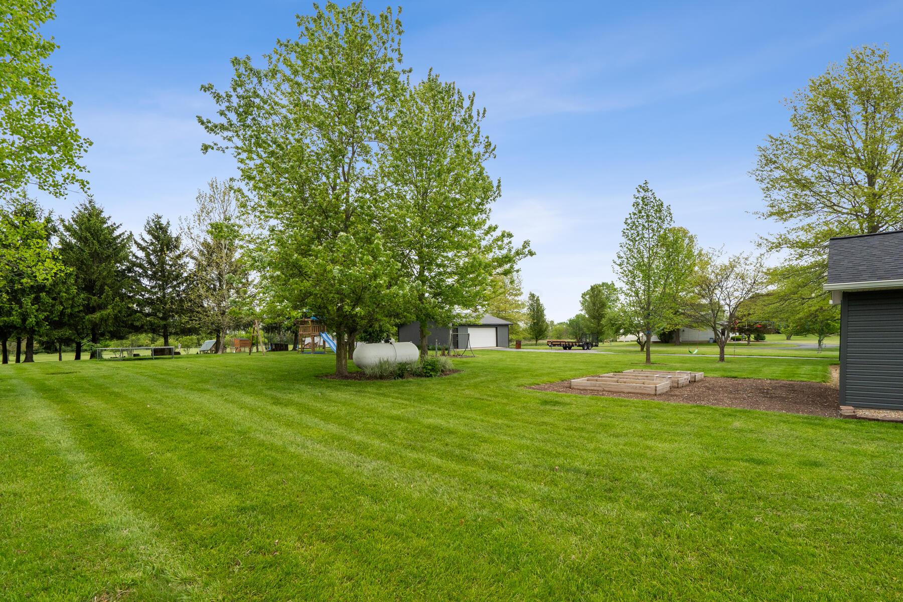 8944 Watkins Road Marysville, OH 43040 - Photo 5 of 61 4-web-or-mls-8944 Watkins Rd-104