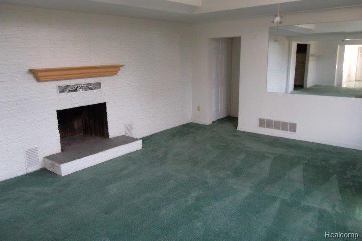 2267 East Long Lake Road Troy, MI 48085 - Photo 14 of 19 SAM_0769.JPG