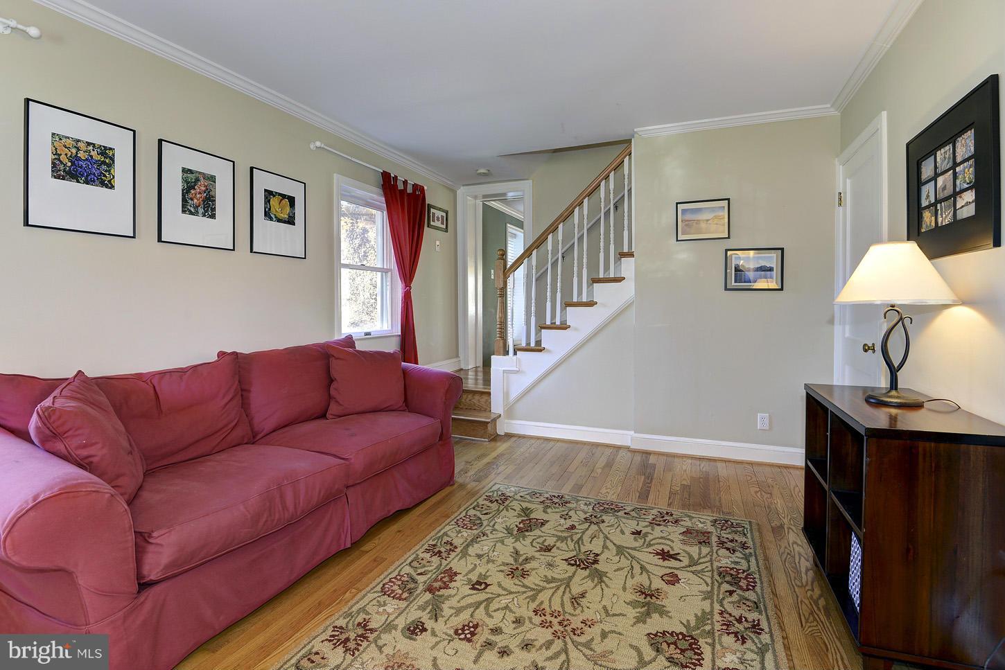 6328 Halsey Road McLean, VA 22101 - Photo 18 of 30 Living Room