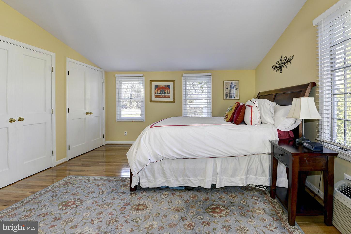 6328 Halsey Road McLean, VA 22101 - Photo 27 of 30 Bedroom (Master)