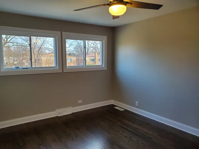 $500,000 | 542 Laramie Avenue, Wilmette, IL 60091