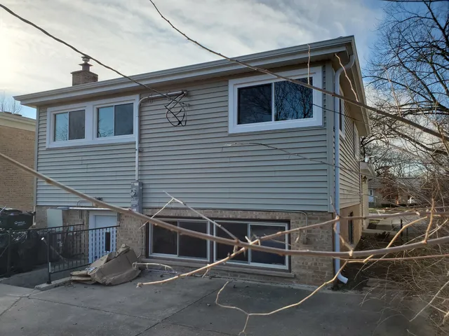 $500,000 | 542 Laramie Avenue, Wilmette, IL 60091