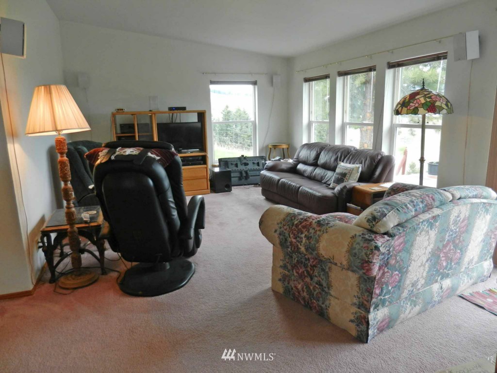 545 Nealey Road Oroville, WA 98844 - Photo 5 of 20 Gallery Image 5