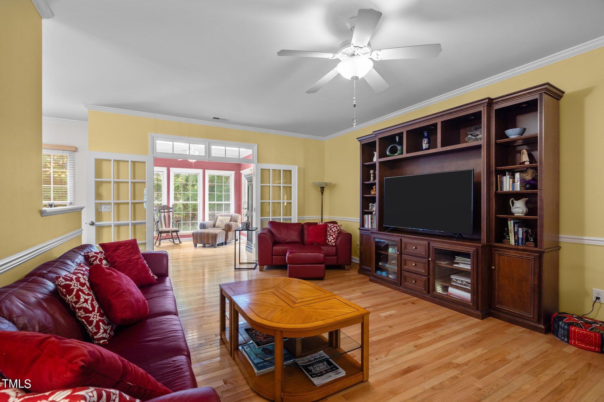 624 Red Cedar Circle Durham, NC 27712 - Photo 5 of 24 Living room