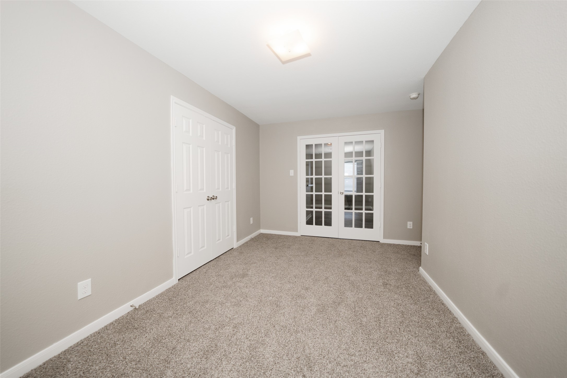 28894 Llano River Loop Spring, TX 77386 - Photo 24 of 33 an empty room with windows
