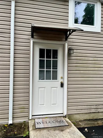 $3,395 | 56 Tilden Lane, Unit 2ND FLOOR FRONT, Greenlawn, NY 11740