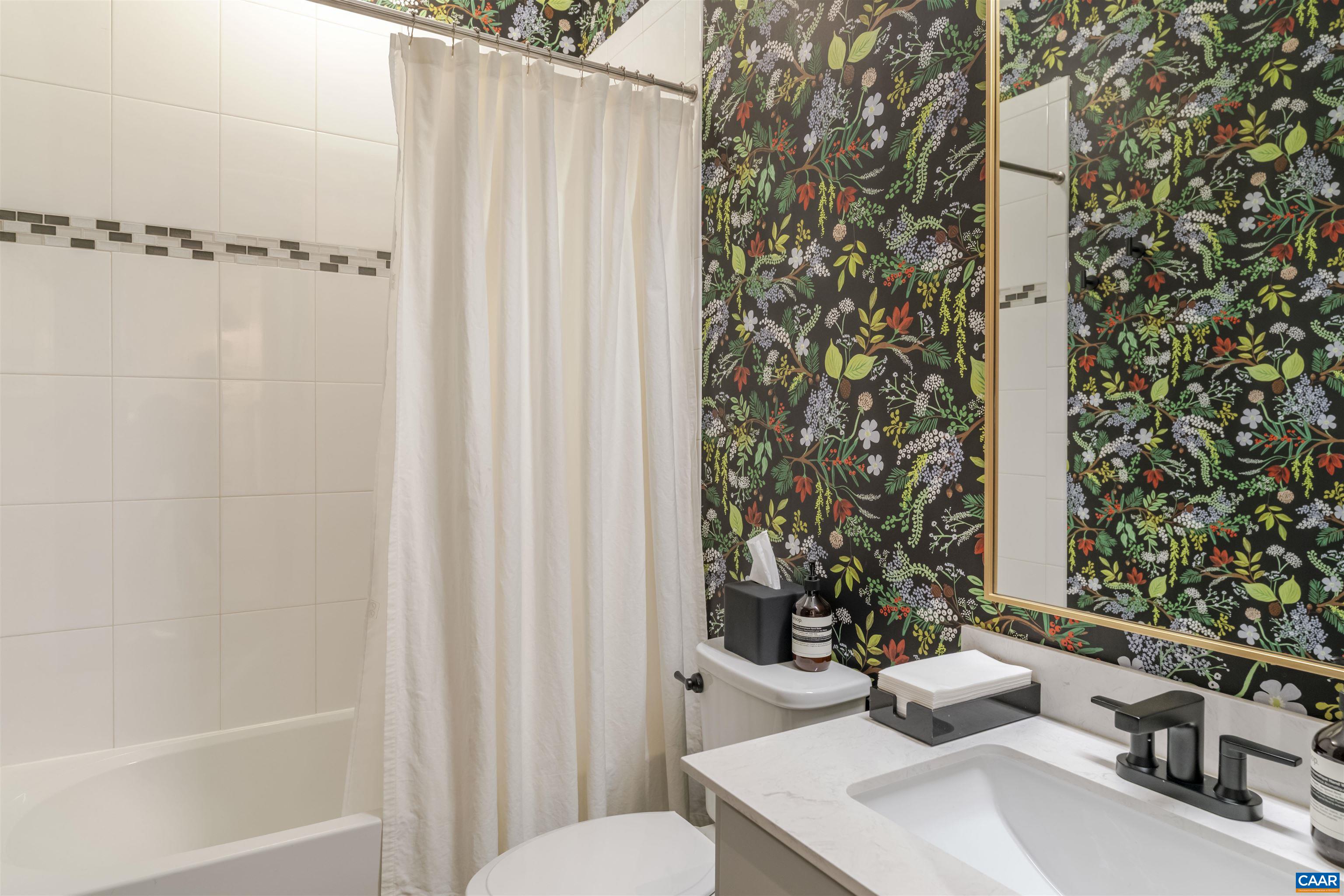 359 Winding Road Keswick, VA 22947 - Photo 23 of 56 Bathroom #2-1st Floor