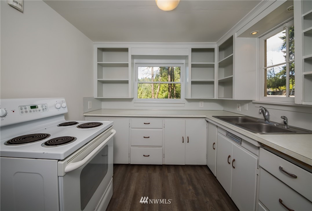 7018 Johnson Road Northeast Federal Way, WA 98422 - Photo 7 of 14