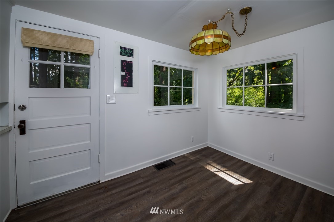 7018 Johnson Road Northeast Federal Way, WA 98422 - Photo 9 of 14