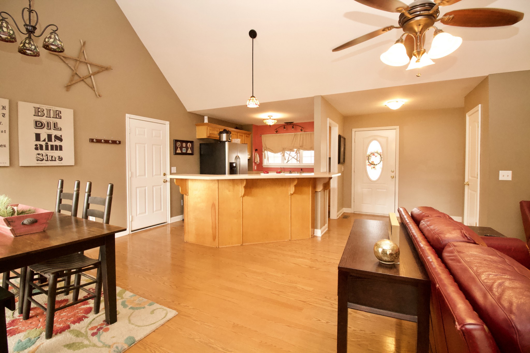 476 Jim Courtney Road Portland, TN 37148 - Photo 4 of 18 a view of a dining room with furniture