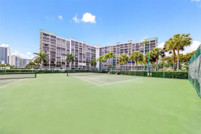 $3,100 | 600 Parkview Drive, Unit 1114, Hallandale Beach, FL 33009