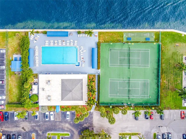 $3,100 | 600 Parkview Drive, Unit 1114, Hallandale Beach, FL 33009