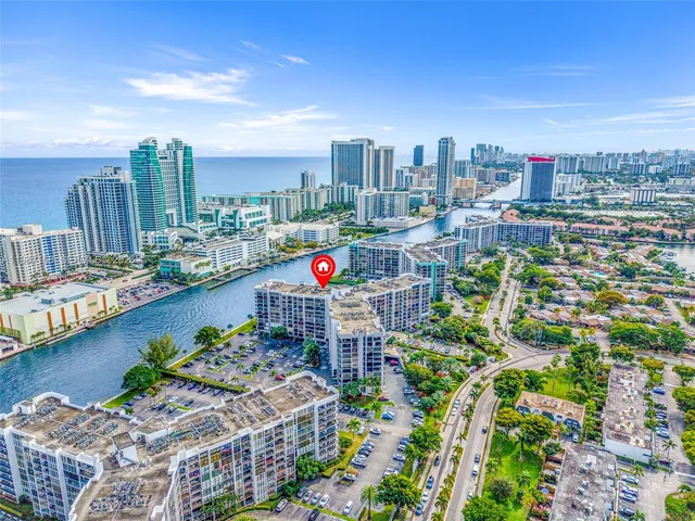 $3,100 | 600 Parkview Drive, Unit 1114, Hallandale Beach, FL 33009
