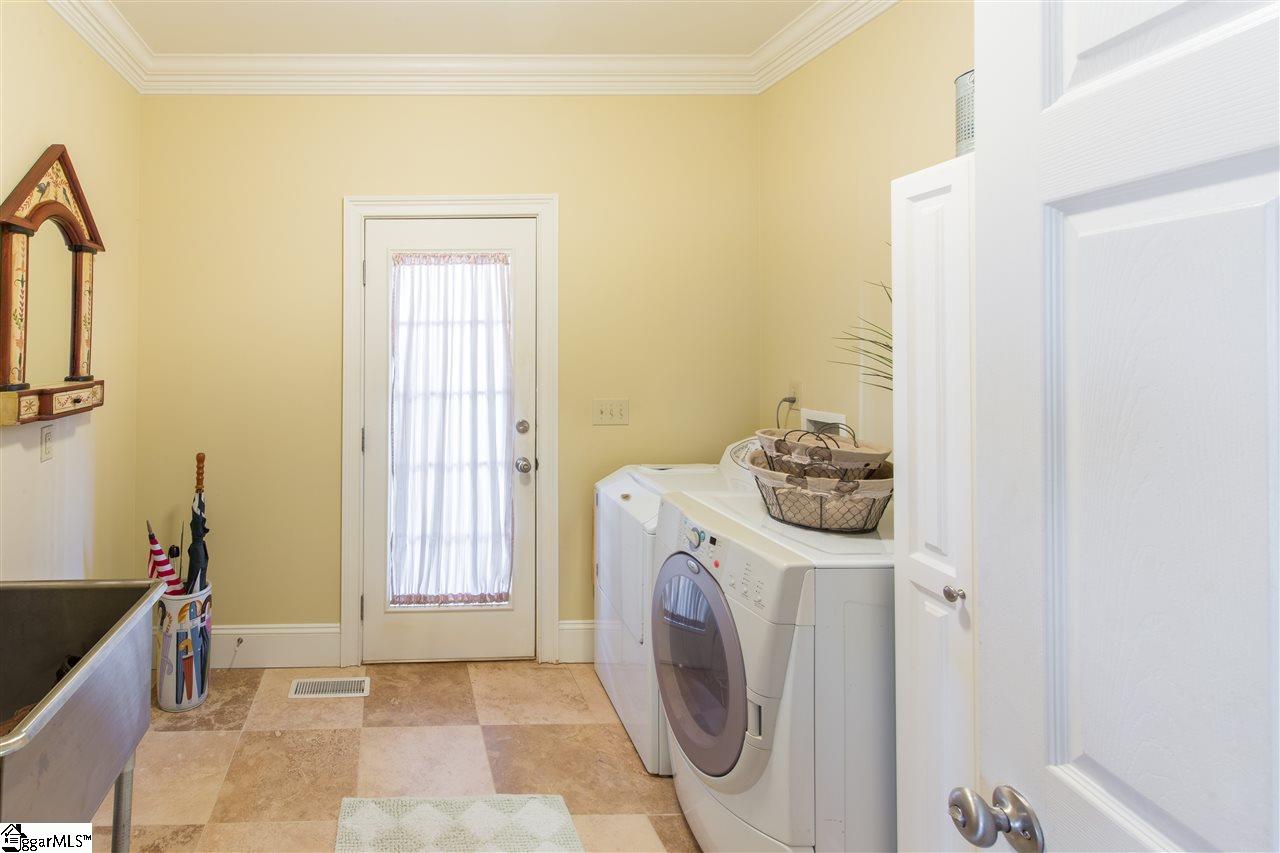 175 Waters Road Taylors, SC 29687 - Photo 12 of 36 Gallery Image 12