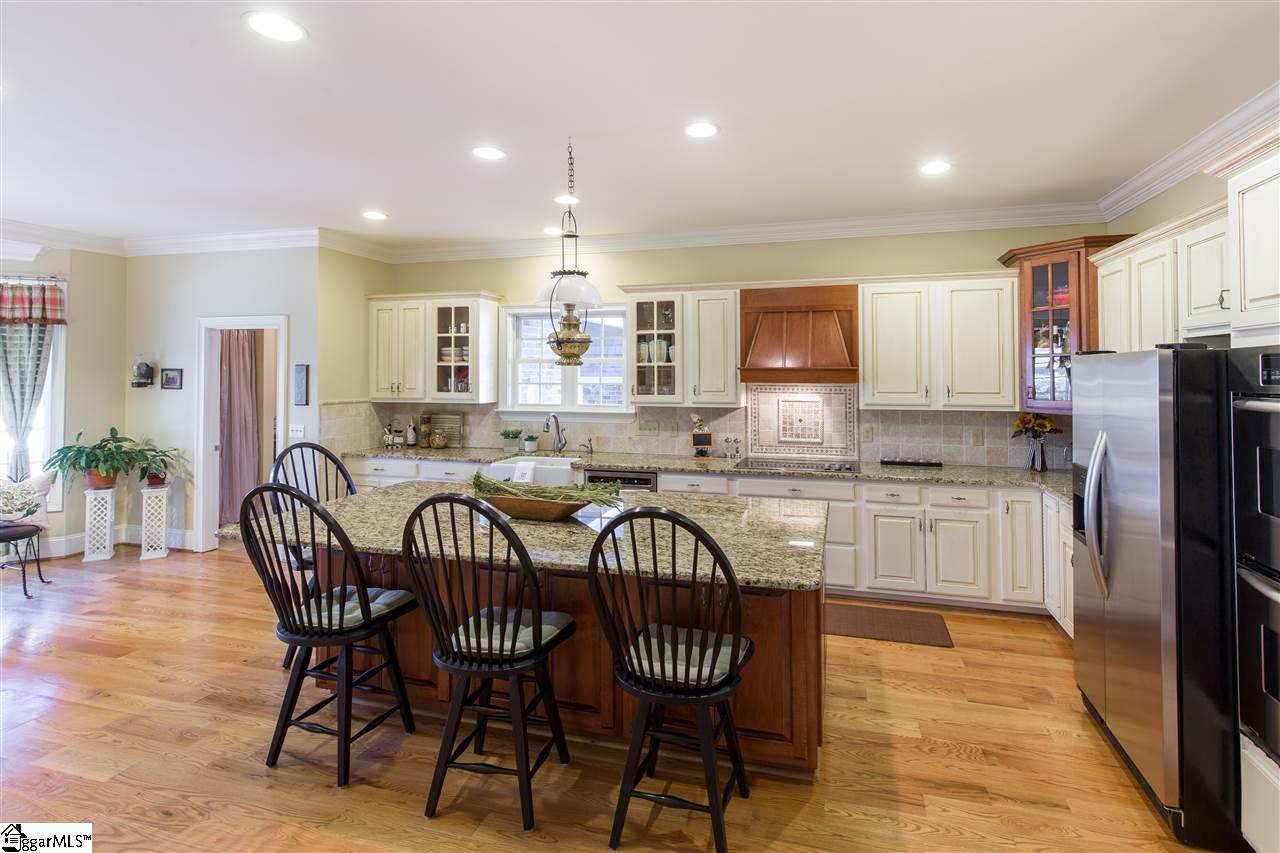 175 Waters Road Taylors, SC 29687 - Photo 6 of 36 Large Kitchen
