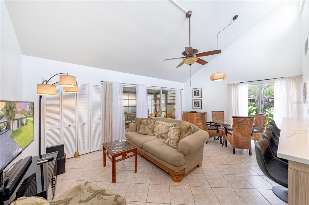 633 White Pine Tree Road, Unit 27 Venice, FL 34285 - Photo 5 of 34