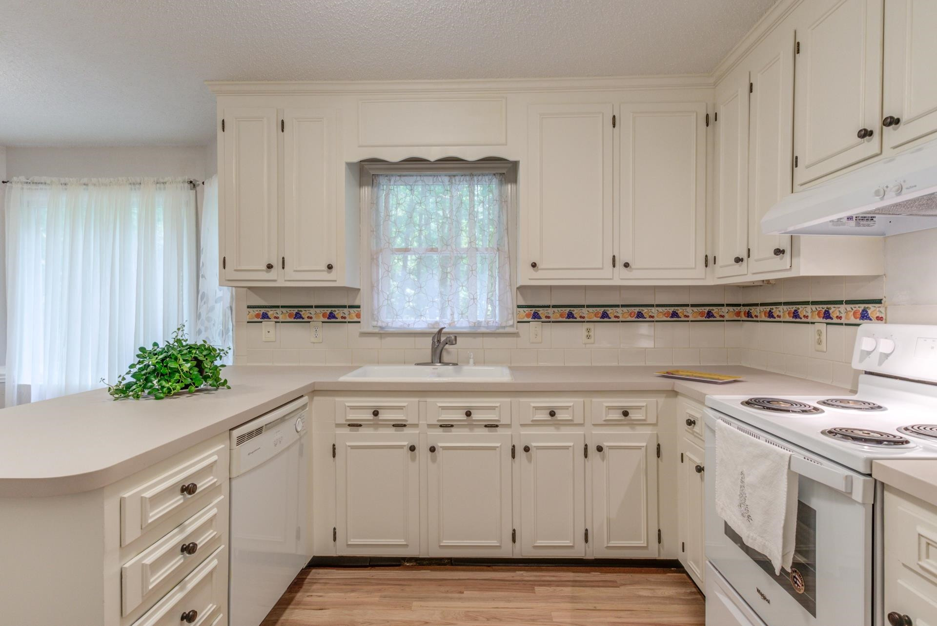 3240 Cornwallis Road Garner, NC 27529 - Photo 15 of 30 Kitchen