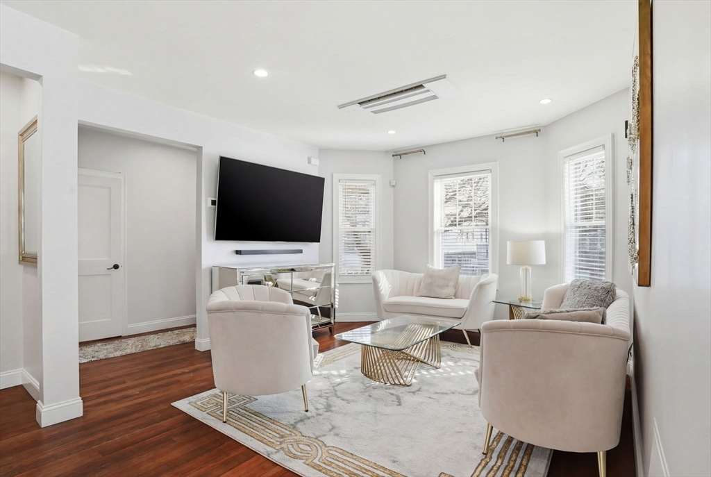 20 Bentham Road Boston, MA 02122 - Photo 5 of 16