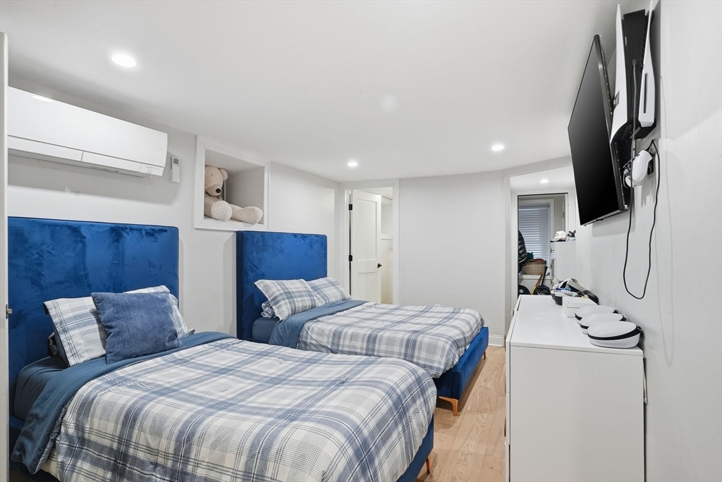 20 Bentham Road Boston, MA 02122 - Photo 10 of 16