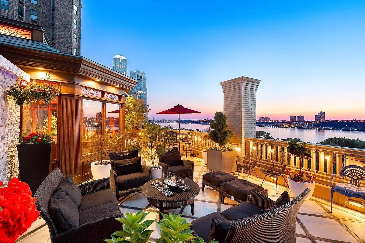 25 Riverside Drive Manhattan, NY 10023 - Photo 24 of 39