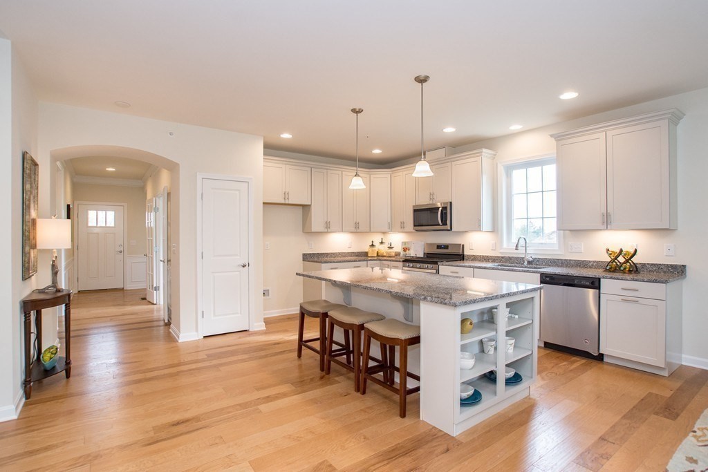 84 Shannon Way, Unit 9728 Upton, MA 01568 - Photo 3 of 17